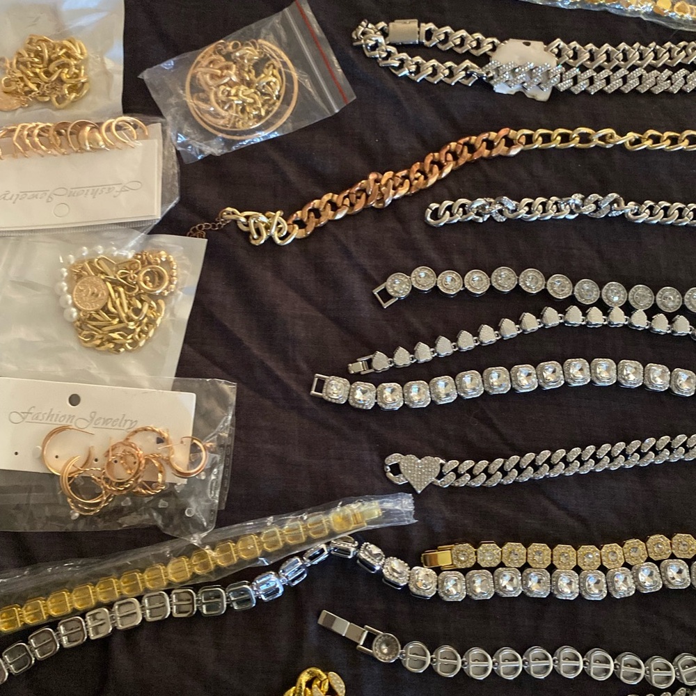 Bing jewelry bundle 
Ready to ship - Picture 8 of 11